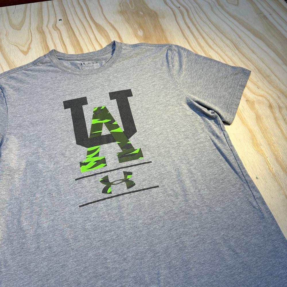 Under Armour Mens Medium Gray HeatGear Loose Graphic Athletic T-Shirt 3935